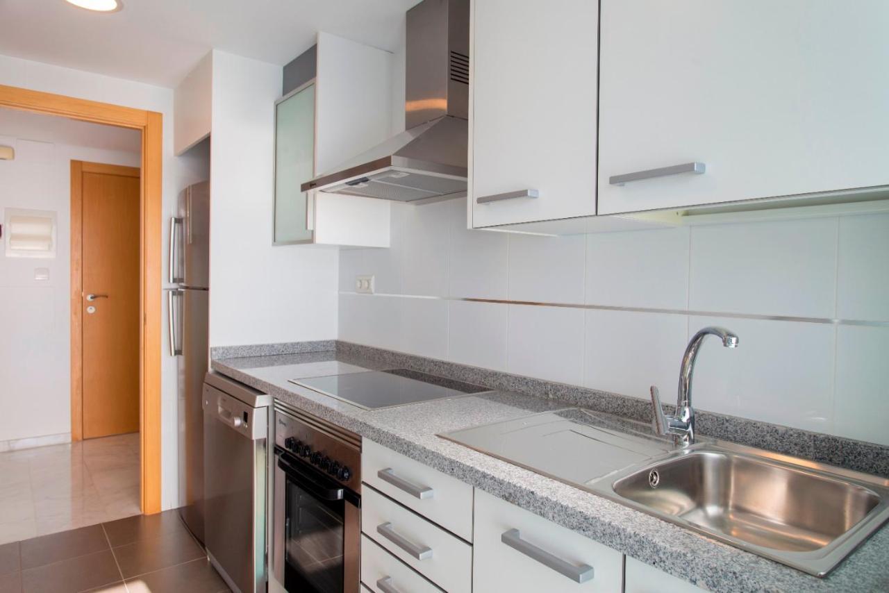 Skyline 11 Sunny Balcony With Stunning Sea Views *